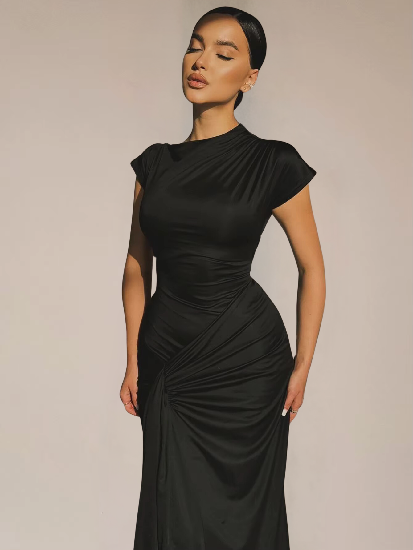 Averra™ | Mirabelle Flattering Maxi Gown