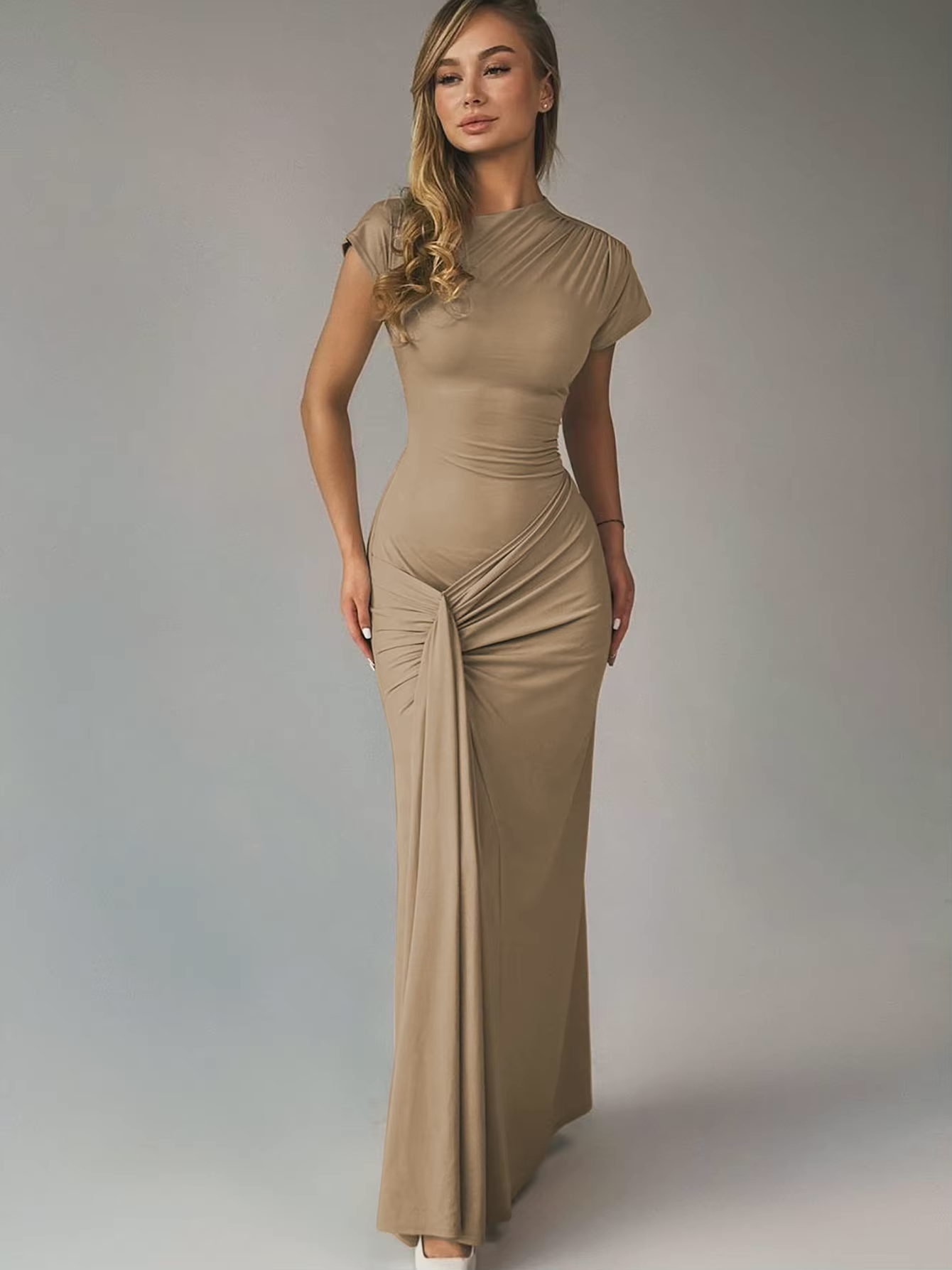 Averra™ | Mirabelle Flattering Maxi Gown