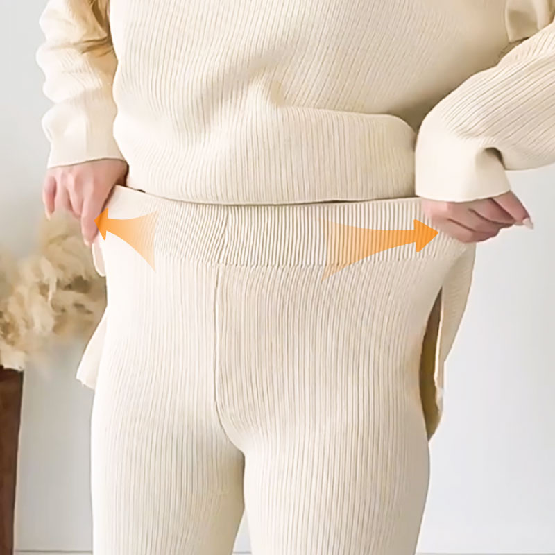 Amalia™ | Casual two-piece set with V-neck and slit