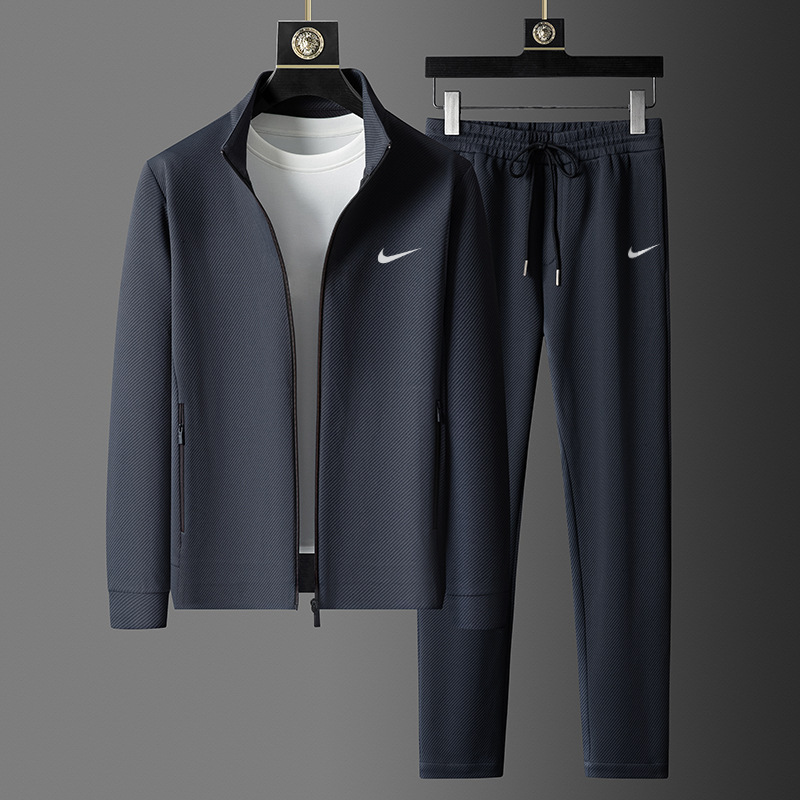 Men’s Signature Tech Full-Zip Jacket and Joggers Set
