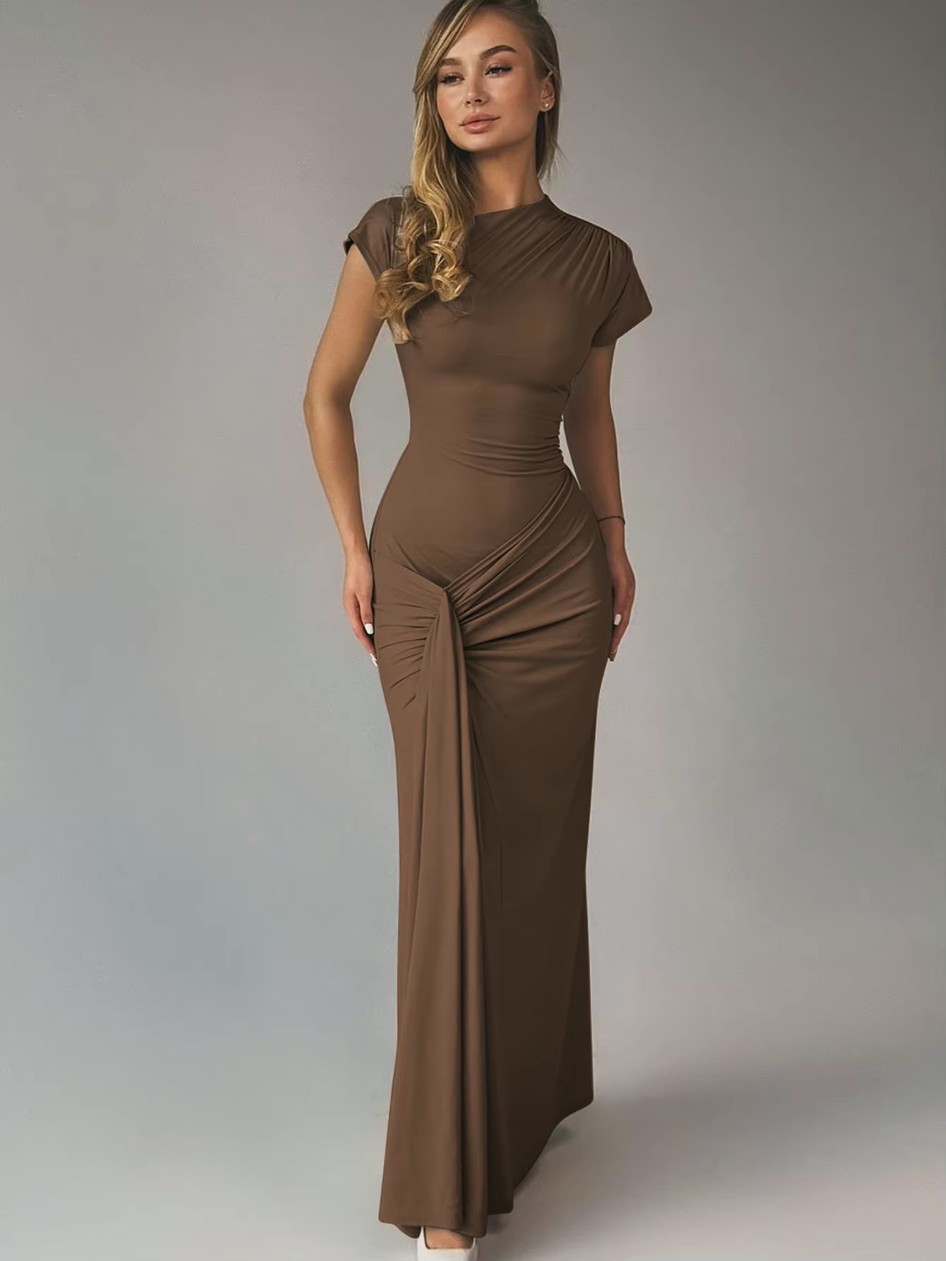 Averra™ | Mirabelle Flattering Maxi Gown